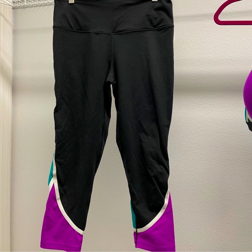 VS knockout capris